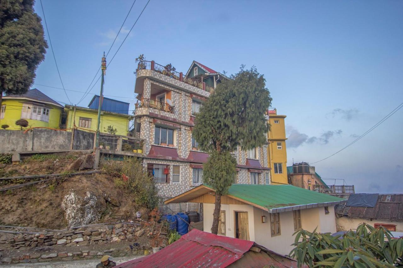 Stayapart - Potala Residency, Darjeeling Дарджилинг Екстериор снимка